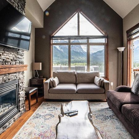 Spacious Penthouse Suite-King Beds-Pool & Hot Tub Canmore Eksteriør bilde